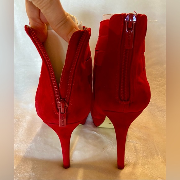 ♥️ VICTORIA’S SECRET COLIN STUART RED ANKLE BOOTS ♥️ NEW — SIZE 9 - Picture 6 of 17